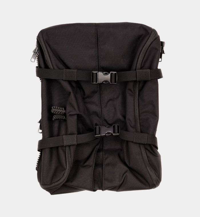 HRT Zip-On Medium Pack — worn view — Ace Link Armor