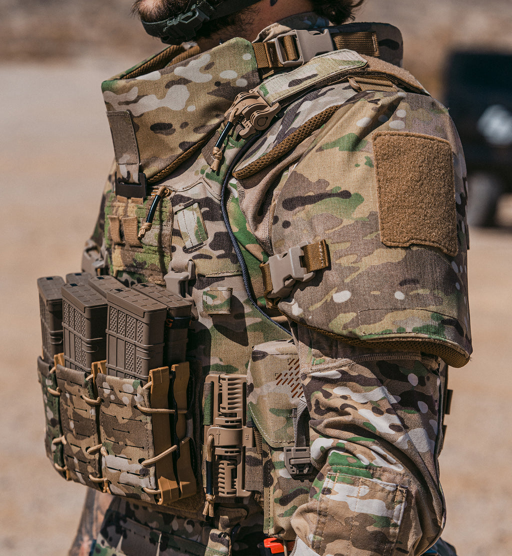 Rifle Advanced DFMR Double Magazine Pouch — worn rear view — Ace Link Armor