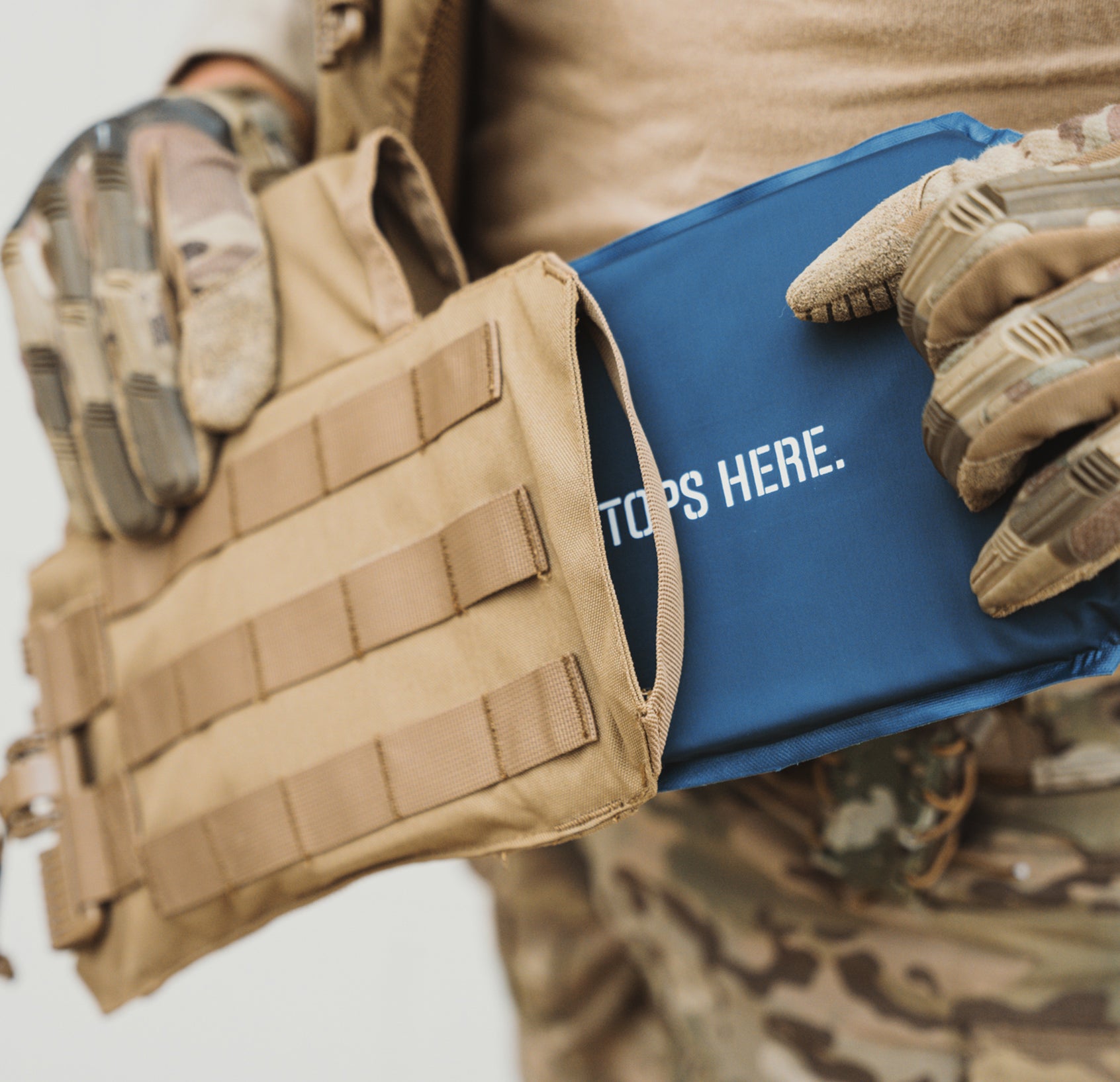 Quadrelease 2.0 Tactical Plate Carrier — plate pocket view — Ace Link Armor